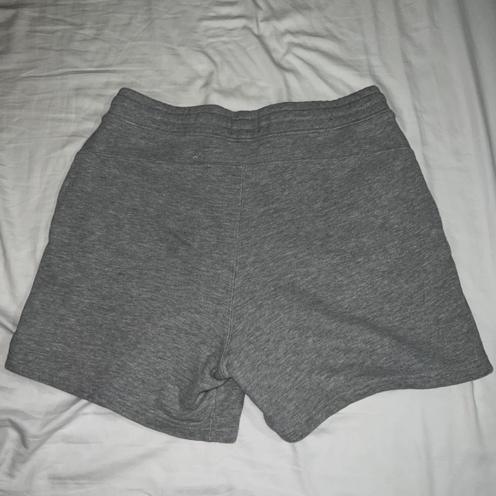 H&M shorts medium - Picture 2 of 2